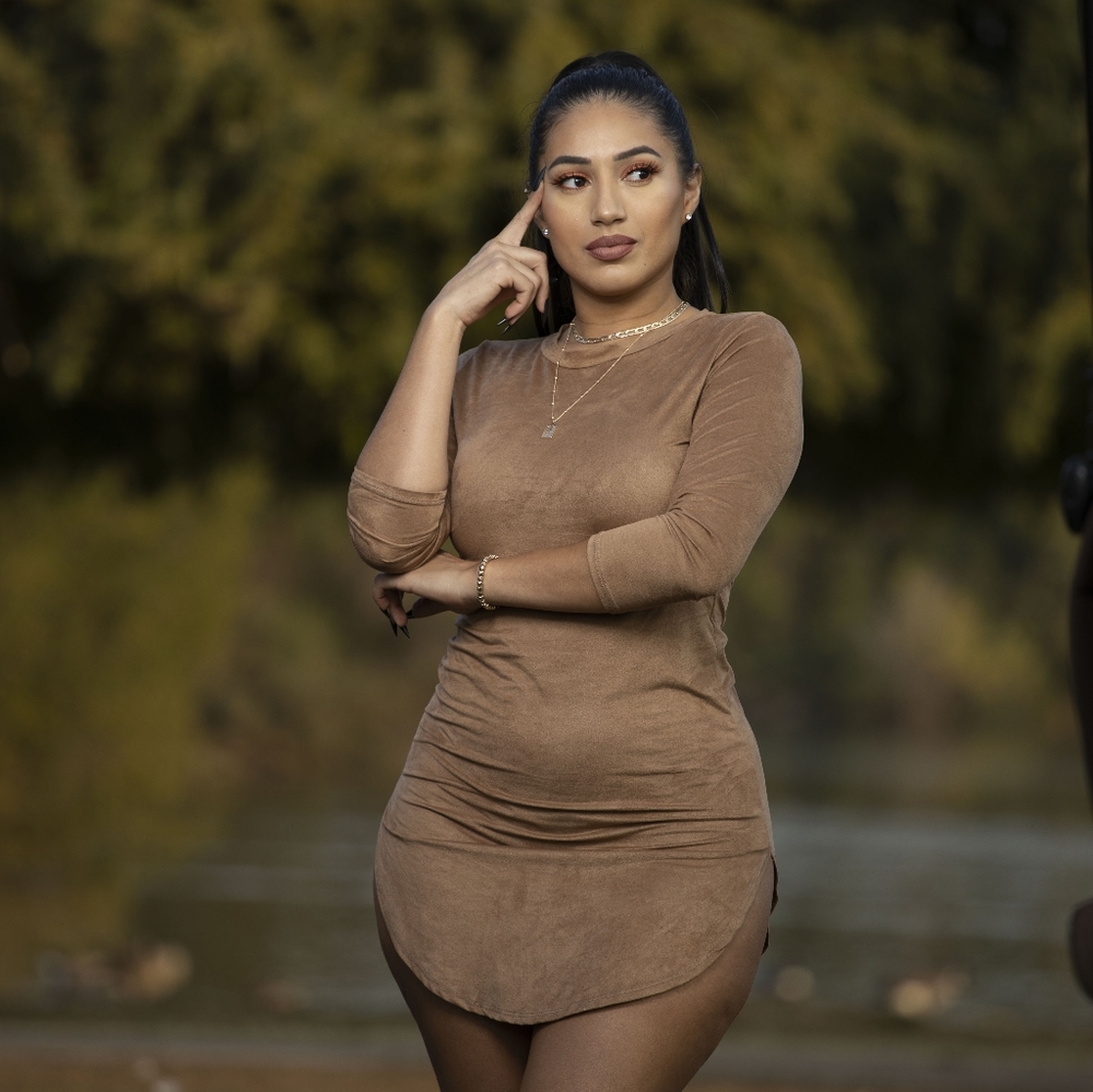 Dress - Picture 3 of 4